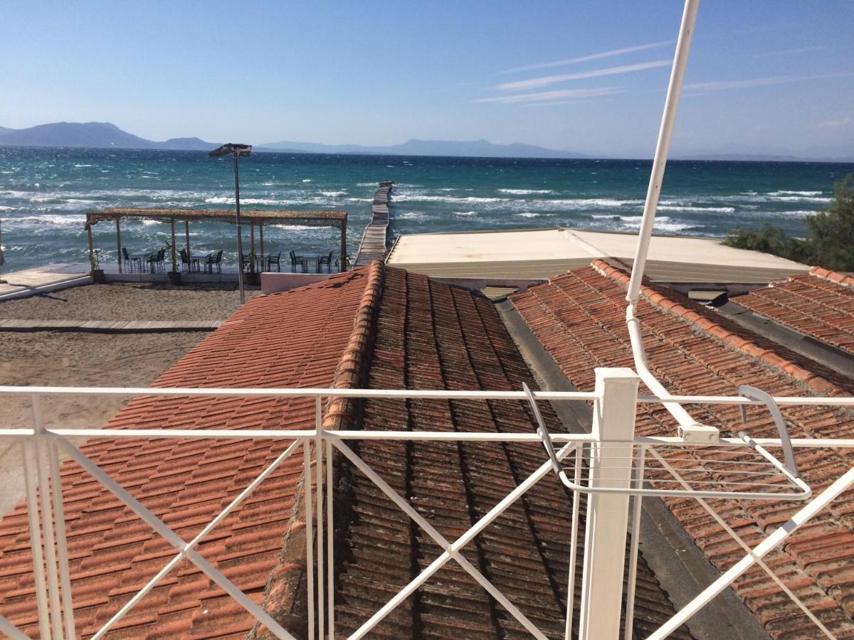 Petrakis Beach Lefkimmi  Exterior photo