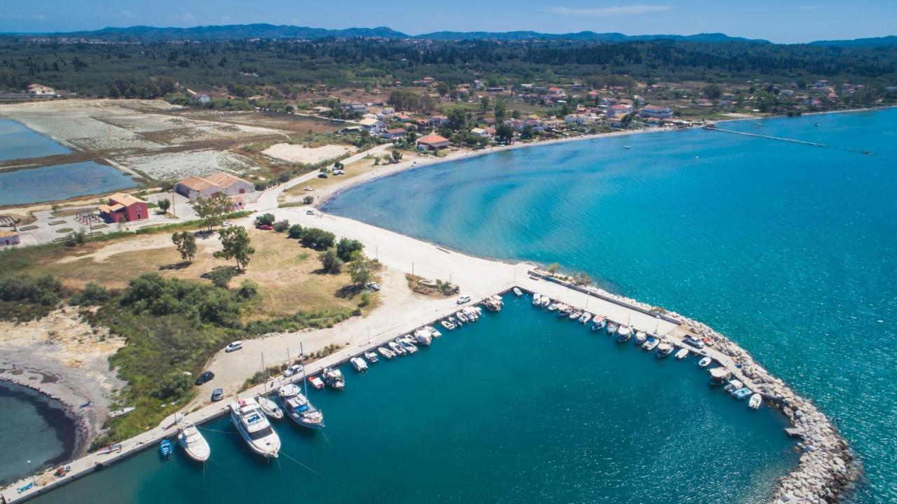 Petrakis Beach Lefkimmi  Exterior photo