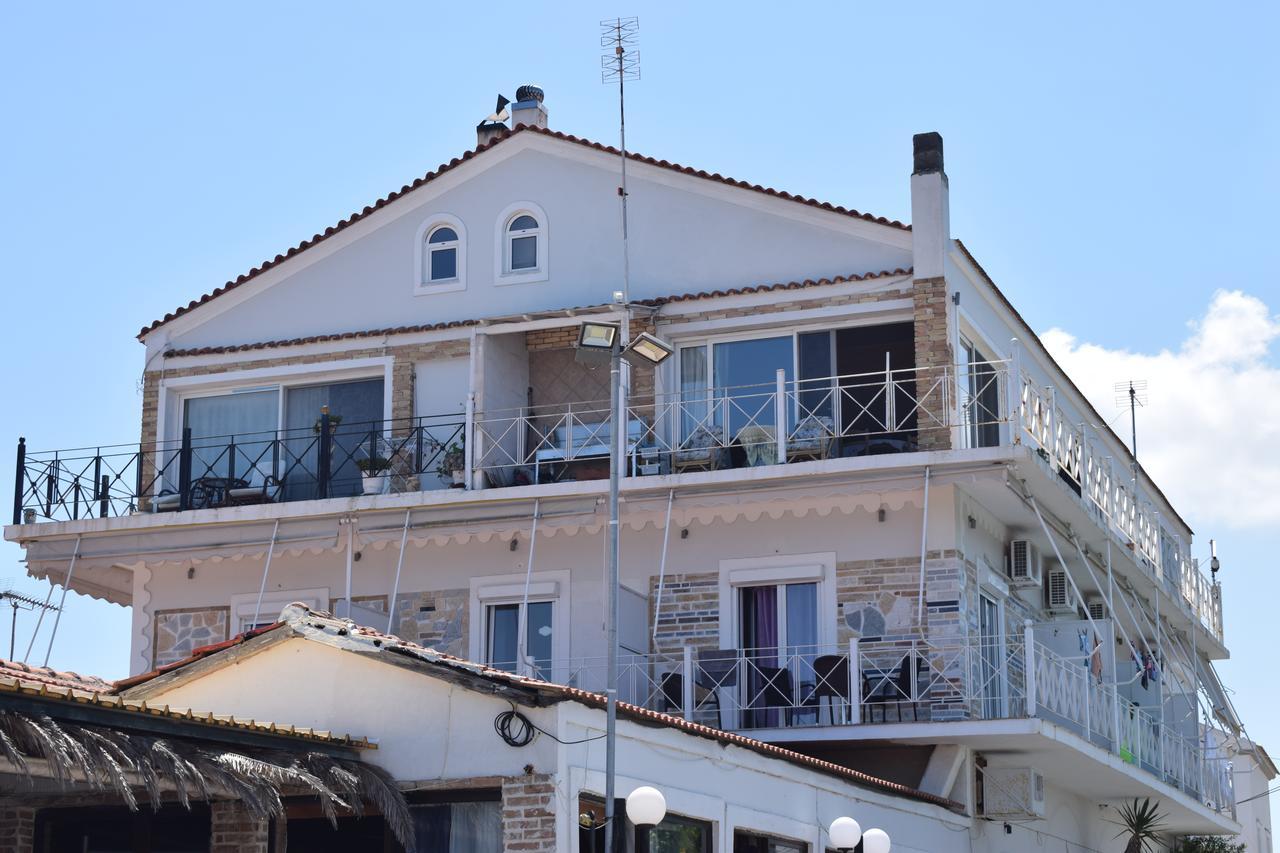 Petrakis Beach Lefkimmi  Exterior photo